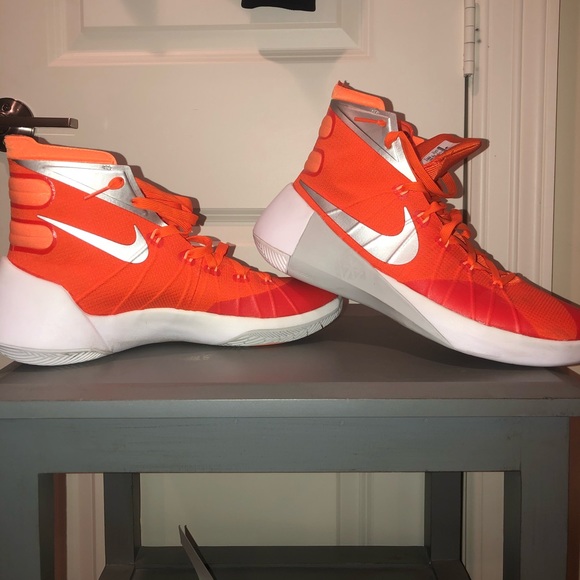 orange hyperdunks